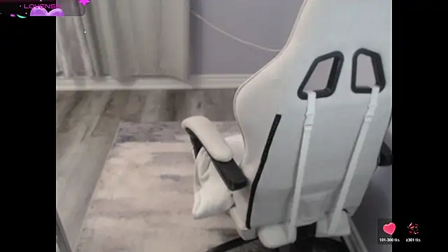 Snapshot of BellaStar84 chatting on October 22, 12:49 pm BellaStar84 online show from October 22, 12:49 pm