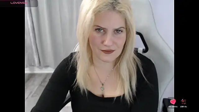 Snapshot of BellaStar84 chatting on November 19, 1:22 pm BellaStar84 online show from November 19, 1:22 pm