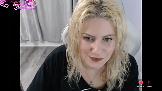 Snapshot of BellaStar84 chatting on November 24, 1:22 pm BellaStar84 online show from November 24, 1:22 pm