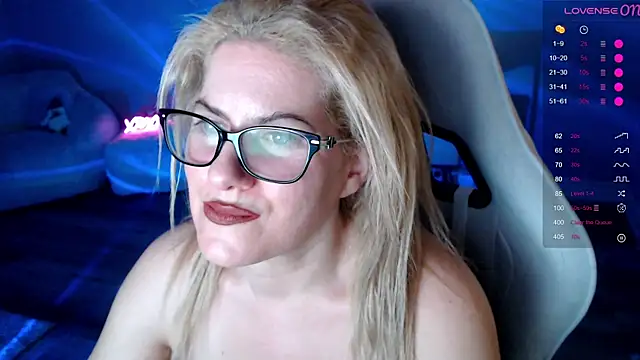 Snapshot of BellaStar84 chatting on January 14, 11:49 am BellaStar84 online show from January 14, 11:49 am