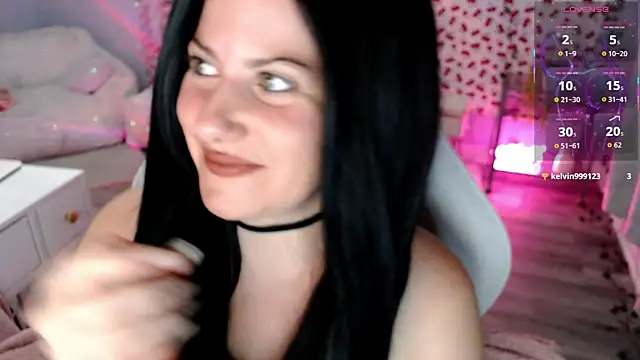 Snapshot of BellaStar84 chatting on July 17, 9:38 am BellaStar84 online show from July 17, 9:38 am