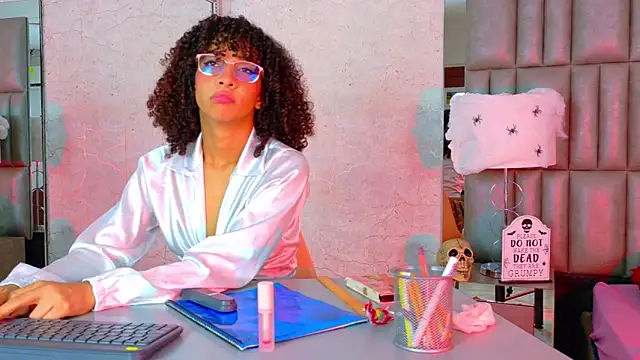 CamilaJohnston online show from October 9, 8:51 pm