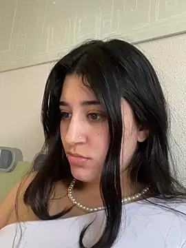 Snapshot of SashaLuss_ chatting on March 18, 4:48 pm SashaLuss online show from March 18, 4:48 pm