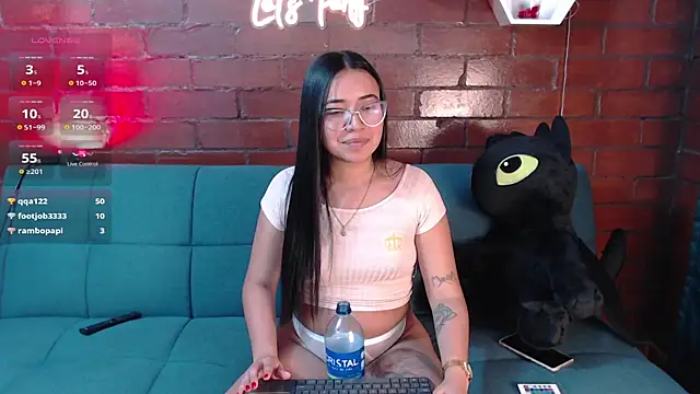 Snapshot of im_mariham_ chatting on March 22, 3:09 pm im mariham online show from March 22, 3:09 pm