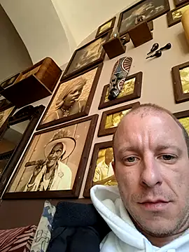 svenpfeifer online show from March 19, 7:29 am