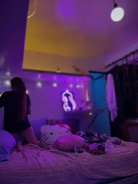 LoganPeny online show from December 5, 7:39 am