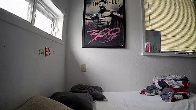 Snapshot of Foxdaguy chatting on February 17, 4:24 pm Foxdaguy online show from February 17, 4:24 pm