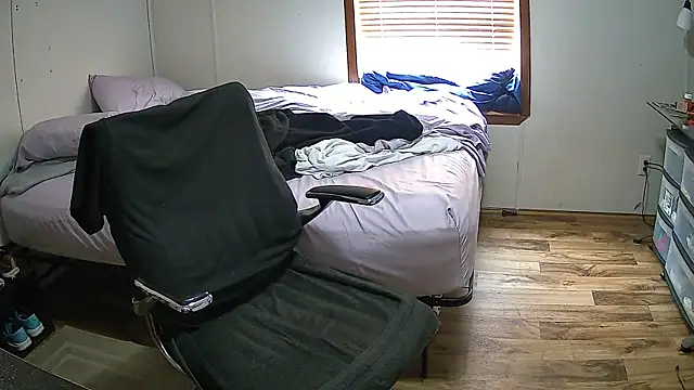 Muffdiver718 online show from March 15, 3:16 pm