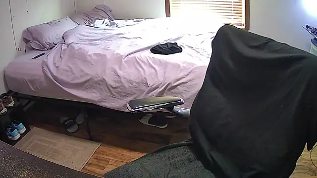 Muffdiver718 online show from March 19, 12:34 pm