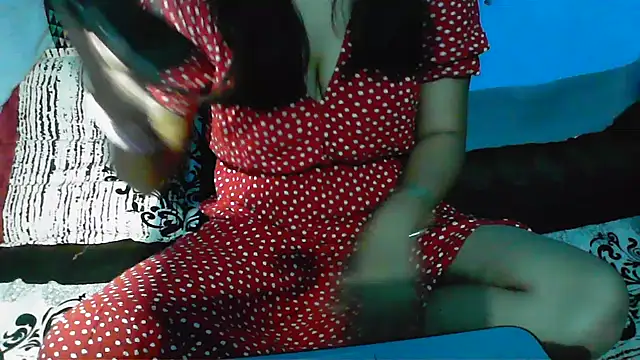 LAYLA 600 online show from November 22, 7:18 am