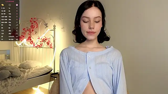 glamourr online show from October 3, 8:55 am