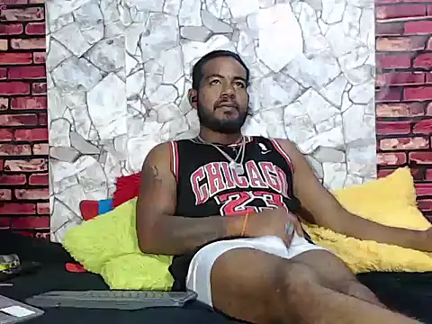 BladeFoxxx1 online show from February 11, 4:39 am