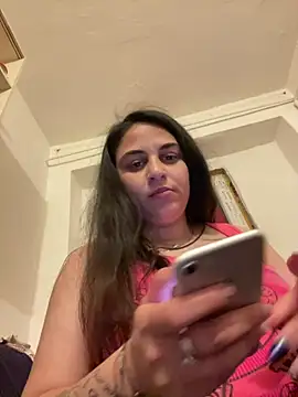 Snapshot of Veramaia chatting on April 29, 8:15 pm Veramaia online show from April 29, 8:15 pm