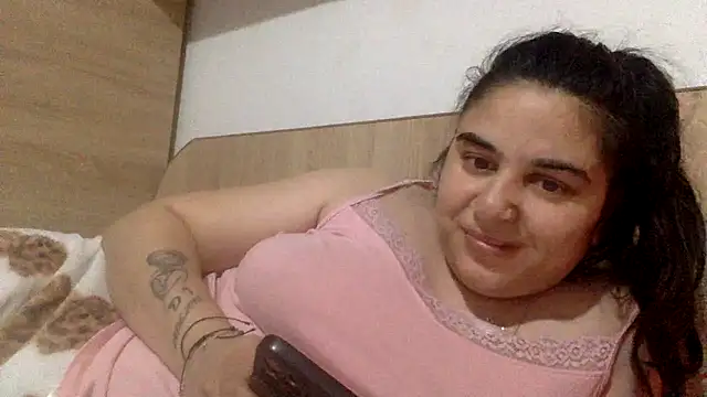 Snapshot of Veramaia chatting on May 15, 6:59 pm Veramaia online show from May 15, 6:59 pm