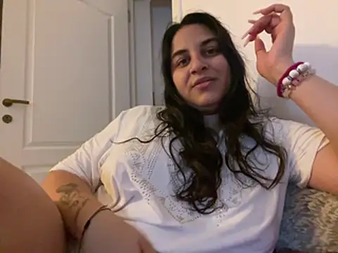 Snapshot of Veramaia chatting on July 19, 8:12 pm Veramaia online show from July 19, 8:12 pm