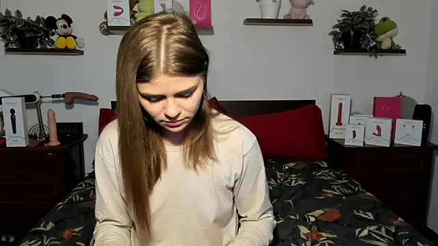 HaleyReedme online show from March 4, 7:47 am