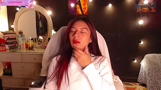 Snapshot of yes0225 chatting on November 6, 1:12 pm yes0225 online show from November 6, 1:12 pm