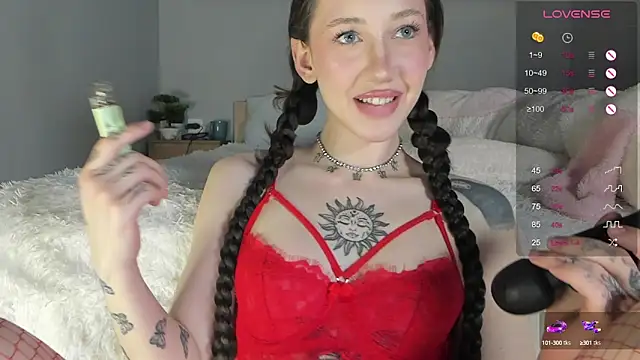 Say luna online show from March 11, 6:30 pm