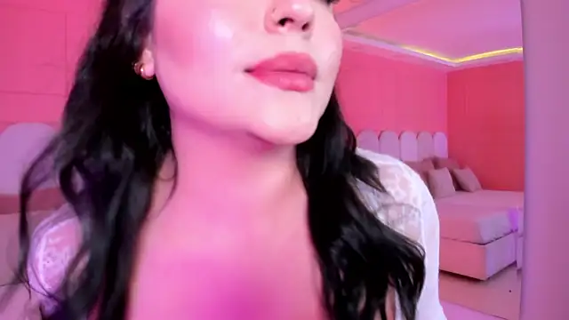 eva sainnt online show from April 9, 3:06 am