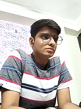 Snapshot of sutfvkii chatting on April 14, 5:19 pm sutfvkii online show from April 14, 5:19 pm