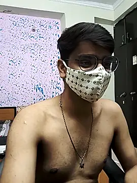Snapshot of sutfvkii chatting on April 18, 7:58 pm sutfvkii online show from April 18, 7:58 pm