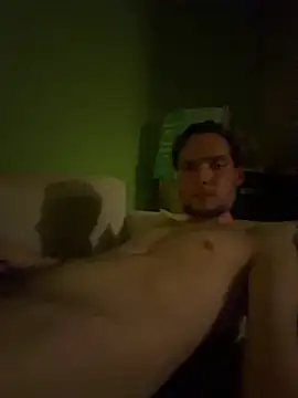 Snapshot of YoungTopGuy chatting on January 31, 10:08 pm YoungTopGuy online show from January 31, 10:08 pm