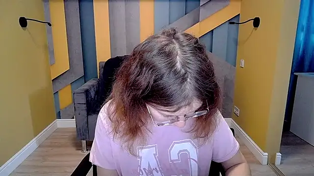 AngelinaLow online show from March 15, 6:25 am