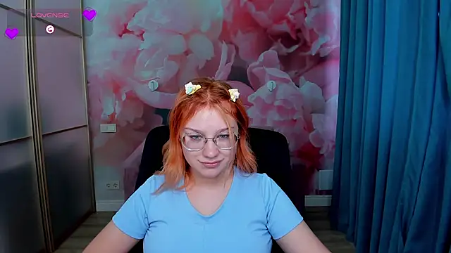 AngelinaLow online show from November 27, 12:29 pm