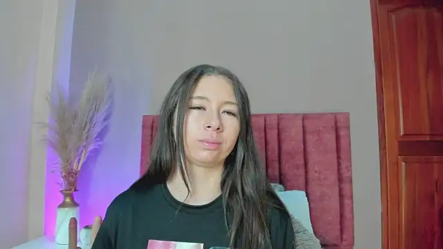 Snapshot of BeckyVidal chatting on November 7, 12:21 am BeckyVidal online show from November 7, 12:21 am