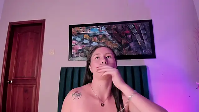 Snapshot of BeckyVidal chatting on January 8, 5:59 pm BeckyVidal online show from January 8, 5:59 pm