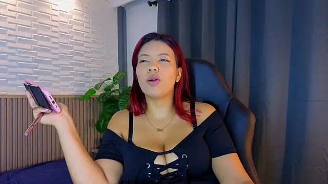 TiffanyWalk online show from September 18, 11:23 am