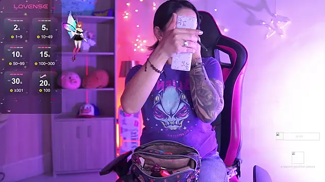 Madison Mayer online show from November 7, 12:49 pm