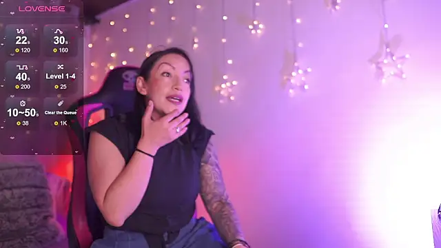 Madison Mayer online show from January 19, 1:04 pm