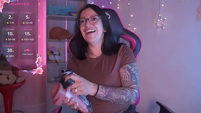 Madison Mayer online show from February 4, 12:33 pm