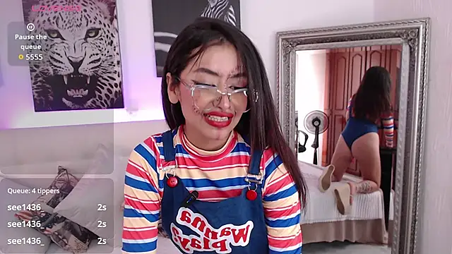 sophie-carter online show from October 31, 8:10 pm