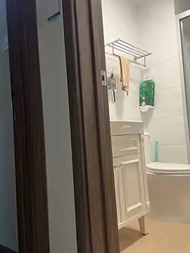 aa520uv online show from September 21, 5:03 pm