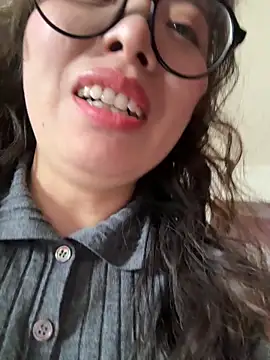 aa520uv online show from February 20, 6:26 am