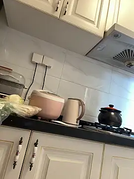 aa520uv online show from March 25, 3:01 am