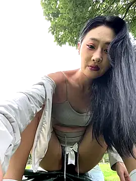 linger-23 online show from September 12, 6:35 am