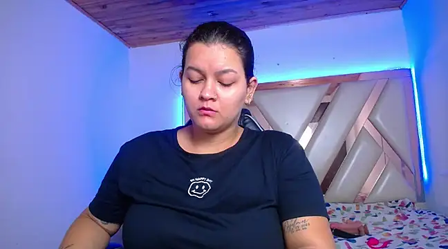 kriss sweetboobs10 online show from March 16, 11:05 am