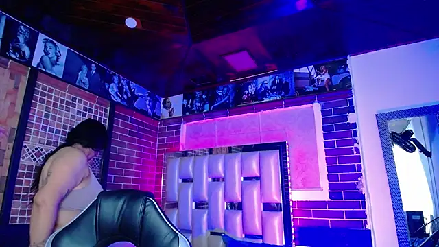 kriss sweetboobs10 online show from March 30, 12:50 pm