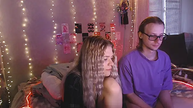Your Horny Friends online show from April 27, 1:31 pm