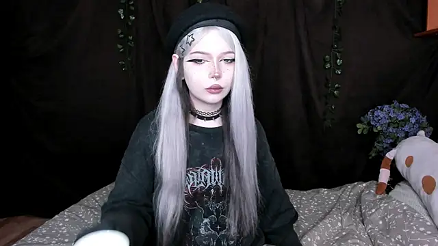 amelia mays xx online show from December 3, 8:12 am