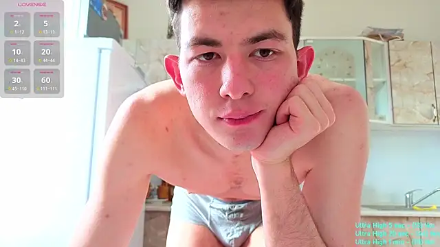 Snapshot of Danny__Magic chatting on September 10, 1:11 pm Danny Magic online show from September 10, 1:11 pm