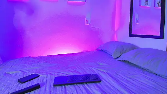 Snapshot of pleasurecompany3 chatting on January 19, 3:54 am pleasurecompany3 online show from January 19, 3:54 am