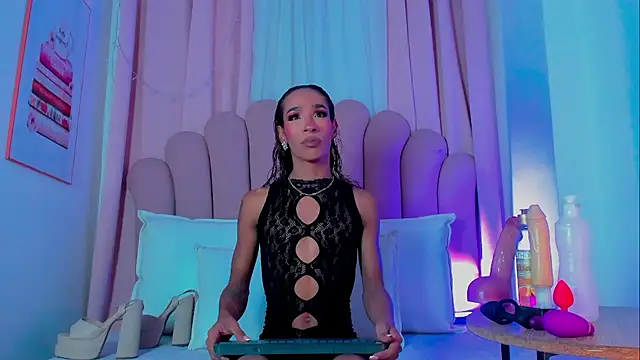 NicoleMadrird online show from September 18, 3:30 am