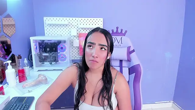 Snapshot of Alice_26_ chatting on February 4, 1:28 pm Alice 26 online show from February 4, 1:28 pm