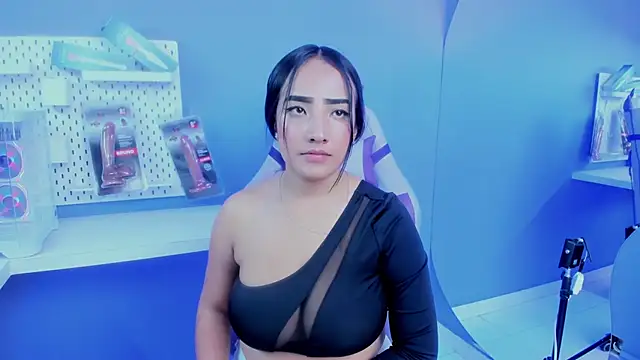 Snapshot of Alice_26_ chatting on February 17, 1:51 pm Alice 26 online show from February 17, 1:51 pm