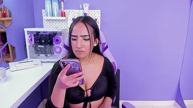 Snapshot of Alice_26_ chatting on March 3, 2:23 pm Alice 26 online show from March 3, 2:23 pm