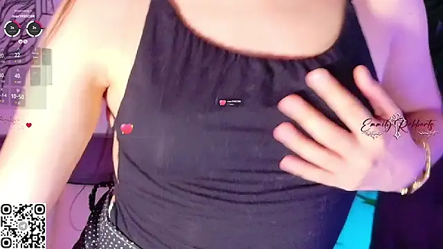 Emmi Roberts online show from April 24, 11:40 pm